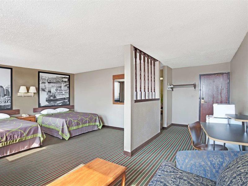 Super 8 By Wyndham Nashville/ Dntn/ Opryland Area Exterior photo