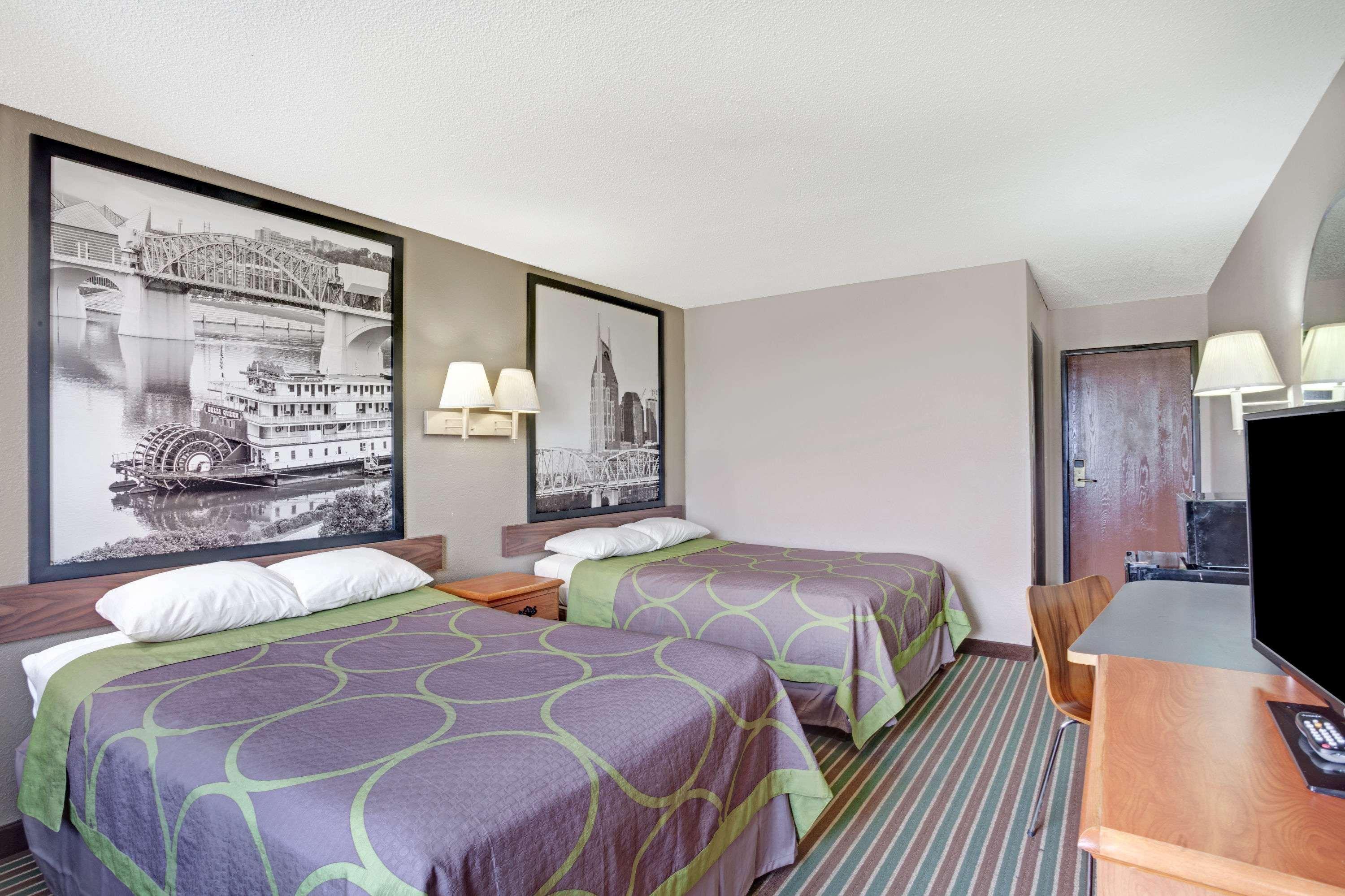 Super 8 By Wyndham Nashville/ Dntn/ Opryland Area Exterior photo