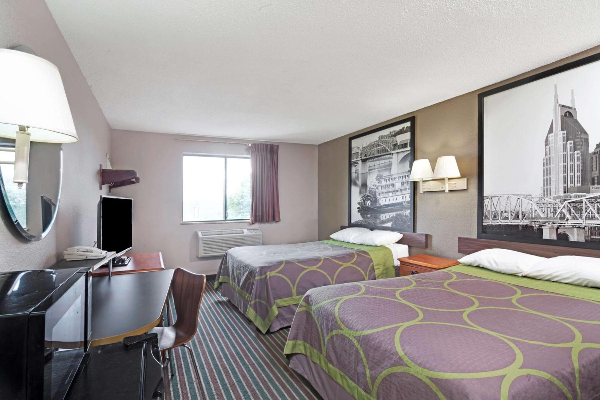 Super 8 By Wyndham Nashville/ Dntn/ Opryland Area Exterior photo